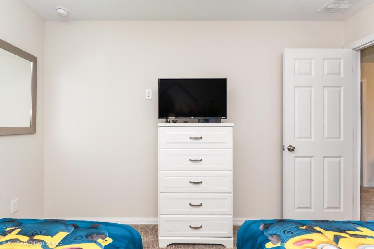 Beautiful Townhome Wpool &free Access Holiday home *